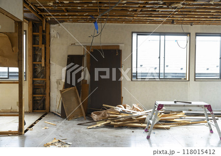 内装解体現場 廃材 内装解体現場 廃材 118015412