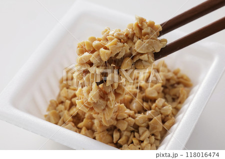 パックに入ったひきわり納豆 118016474