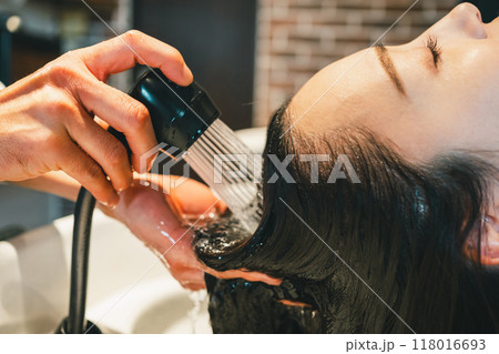 beauty parlor 118016693