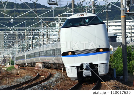 【JR西日本】683系4000番台「サンダーバード」(JR京都線:島本〜山崎) 【JR西日本】683系4000番台「サンダーバード」(JR京都線:島本〜山崎) 118017629