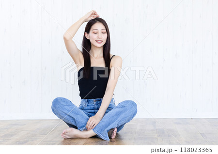 若い女性のビューティーイメージ 118023365