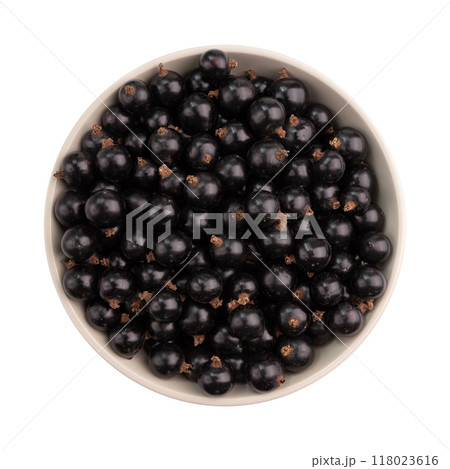 black currant in ceramic bowl isolated on white 118023616