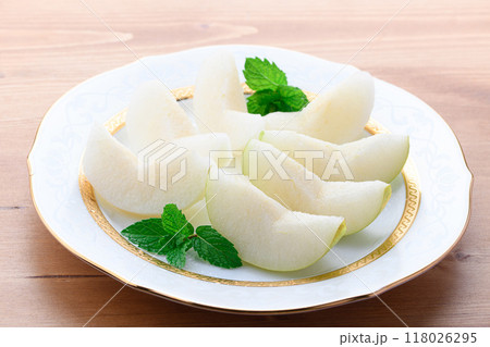 シャキッとした食感 二十世紀梨 （ カットイメージ ） 118026295