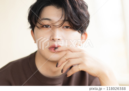 メンズメイク　ビューティーイメージ 118026388