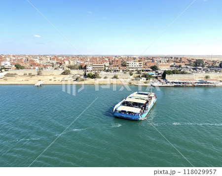 ナイル川と船 ナイル川と船 118029957