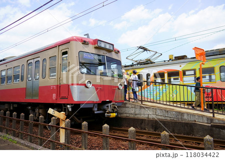 丹生川駅に停車中の三岐鉄道三岐線の車両（三重県いなべ市） 118034422