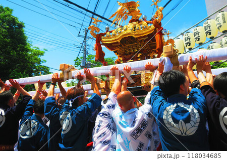 2024年6月の浦安三社祭の神輿と祭りの風景 2024年6月の浦安三社祭の神輿と祭りの風景 118034685
