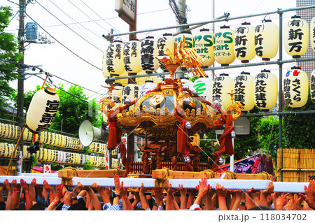 2024年6月の浦安三社祭の神輿と祭りの風景 2024年6月の浦安三社祭の神輿と祭りの風景 118034702