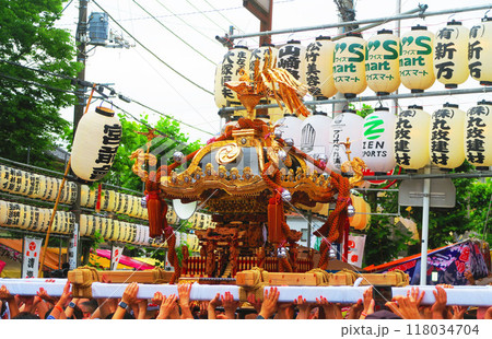 2024年6月の浦安三社祭の神輿と祭りの風景 118034704