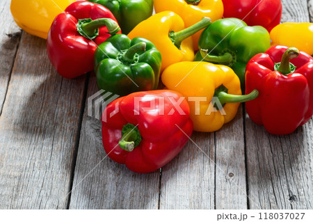 Fresh sweet bell pepper  paprika  photography red , green and yellow . Colorful vegetable . Top view 118037027