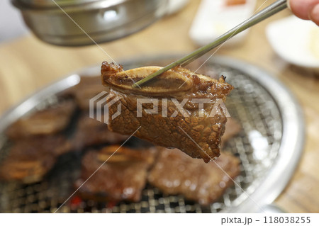 Korean bbq. LA marinated beef ribs 118038255