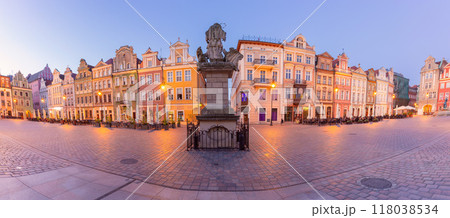 Facades of old multi-colored houses on the Town Hall Square in Poznan at dawn Facades of old multi-colored houses on the Town Hall Square in Poznan at dawn 118038534