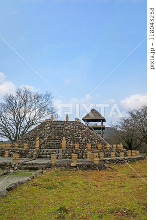 鳥取・伯耆古代の丘公園 帆立貝式古墳 118043288