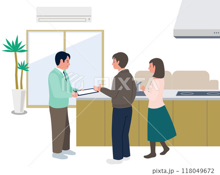リビングダイニンングキッチンでリフォームの打ち合わせをする業者の男性と若い夫婦のベクターイラスト 118049672