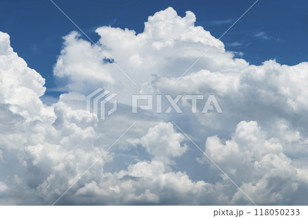 Spectacular view of blue sky and white clouds 118050233
