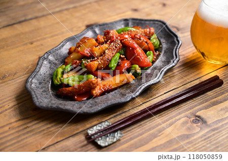 トマトとちくわのコチュジャン炒め 118050859