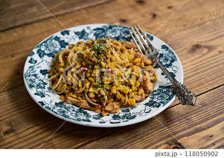 とうもろこしと鶏むね肉のペペロンチーノパスタ とうもろこしと鶏むね肉のペペロンチーノパスタ 118050902