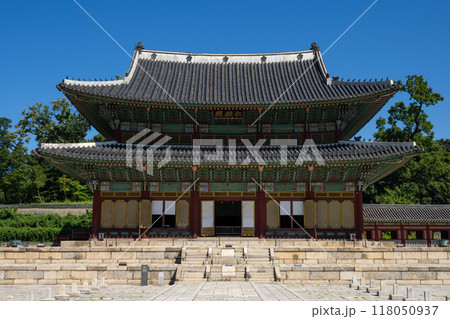 ソウル 世界文化遺産の昌徳宮　仁政殿 118050937