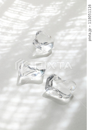 爽やかな雰囲気のアクリル氷の素材画像 爽やかな雰囲気のアクリル氷の素材画像 118051116