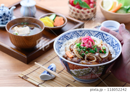 十勝帯広名物　豚カルビ丼　(スタミナ豚丼) 118052242