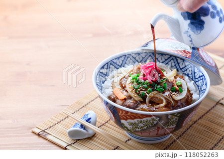 十勝帯広名物　豚カルビ丼　(スタミナ豚丼) 118052263