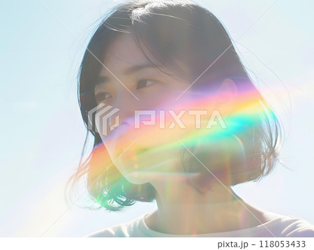光を纏う美しいアジア人女性 118053433