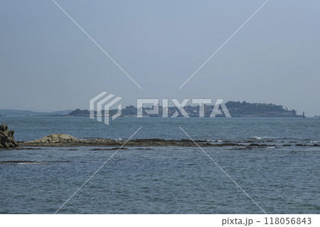 知多半島の先端にある師崎から見た三河三島 知多半島の先端にある師崎から見た三河三島 118056843