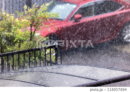 雨イメージ 118057894