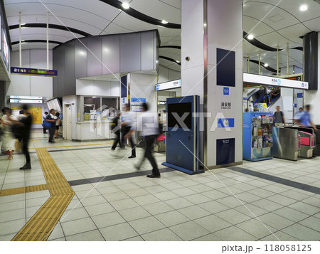 東京メトロ東西線浦安駅改札 118058125