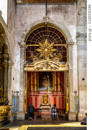 Interior of Igreja de Sao Juliao, St. Julian's Church in Setubal 118058386