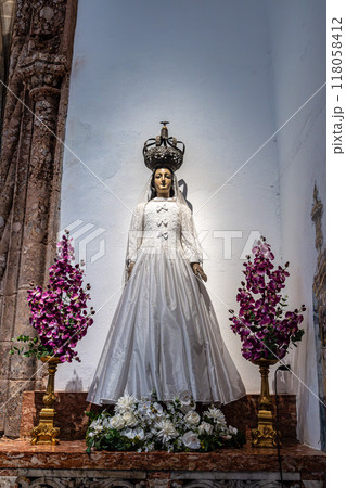 Interior of Monastery of Jesus of Setubal in Portugal. Church of 118058412