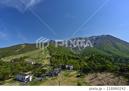 豪円山のろし台からの大山 豪円山のろし台からの大山 118060242