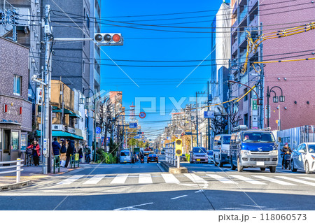 東京都品川区の都市風景　武蔵小山駅 118060573
