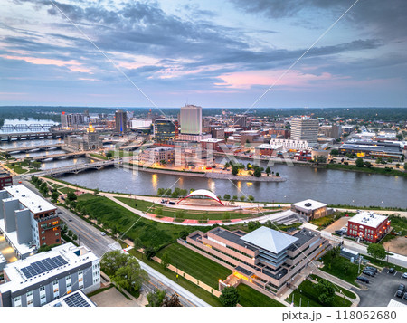 Cedar Rapids, Iowa, USA Overlooking the Cedar River Cedar Rapids, Iowa, USA Overlooking the Cedar River 118062680