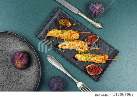 Homemade chicken breast skewers. 118067968