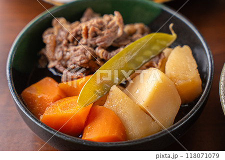 美味しそうな惣菜 料理 おふくろの味 118071079