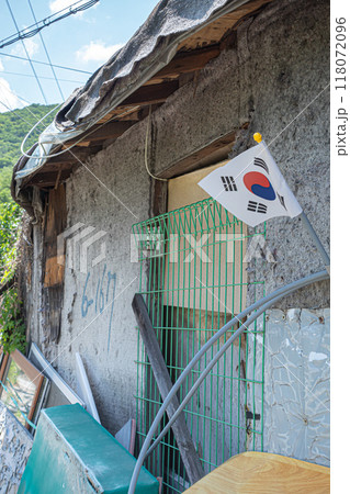韓国の九龍村 クリョンマウルの風景 118072096