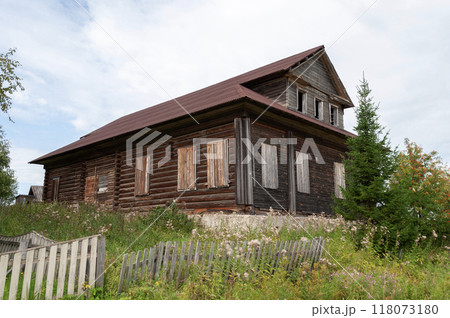 Abandoned country wooden house on a hill 118073180