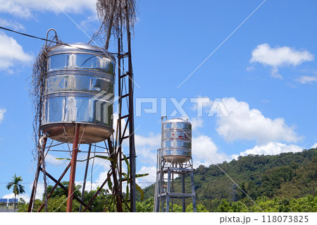 台湾・個人宅用の貯水タンク 118073825
