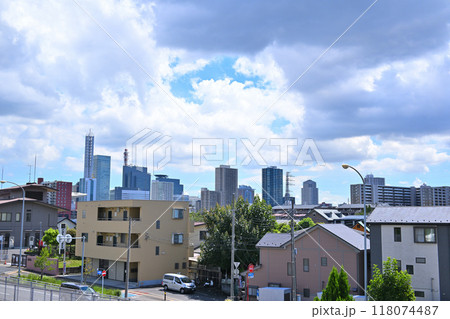 都市風景　住宅街とビル　さいたま新都心方面　上小町付近　　　　 118074487