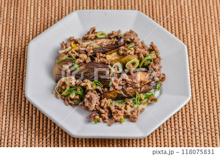 肉味噌の茄子炒め 肉味噌の茄子炒め 118075831