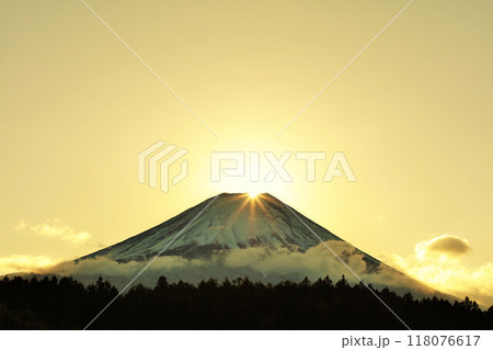 日本の夜明け　ダイヤモンド富士 118076617