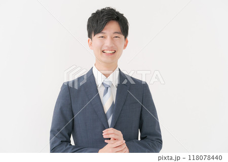 スーツ姿の男性のポートレート 118078440