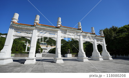 国立故宮博物院・牌坊（台湾・台北市） 118080208
