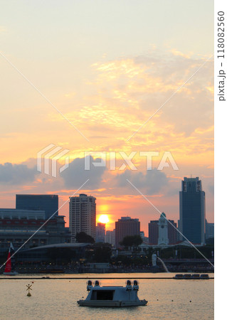 夕日のマリーナエリア 夕日のマリーナエリア 118082560