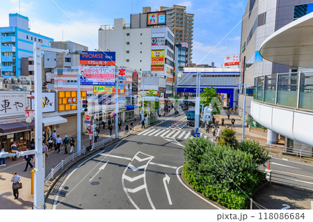 千葉県　船橋市　船橋駅前の都市風景（駅前通り） 118086684