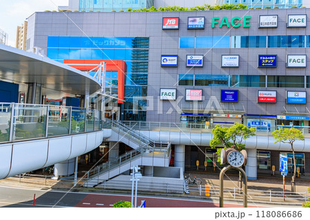 千葉県　船橋市　船橋駅前の都市風景（船橋フェイスビル） 118086686