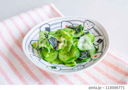 塩もみ胡瓜の海苔とわさび和え 塩もみ胡瓜の海苔とわさび和え 118086771