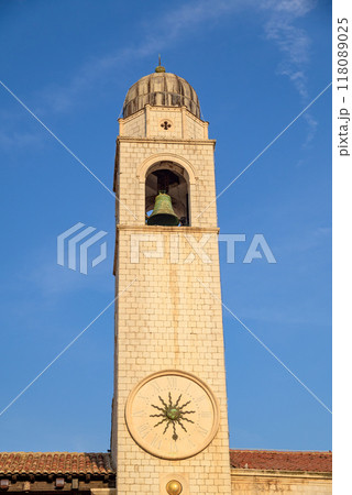 Dubrovnik Bell Tower on Luza Square at the end of the Stradun, main street of Old town in Dubrovnik, Croatia 118089025