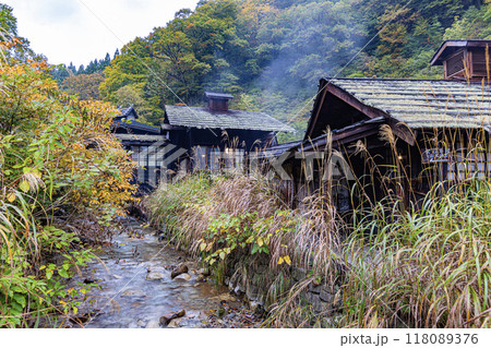 秋田県 乳頭温泉の紅葉風景 秋田県 乳頭温泉の紅葉風景 118089376